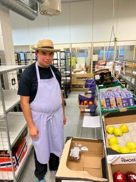 Luis er lærekandidat på logistikkfag.